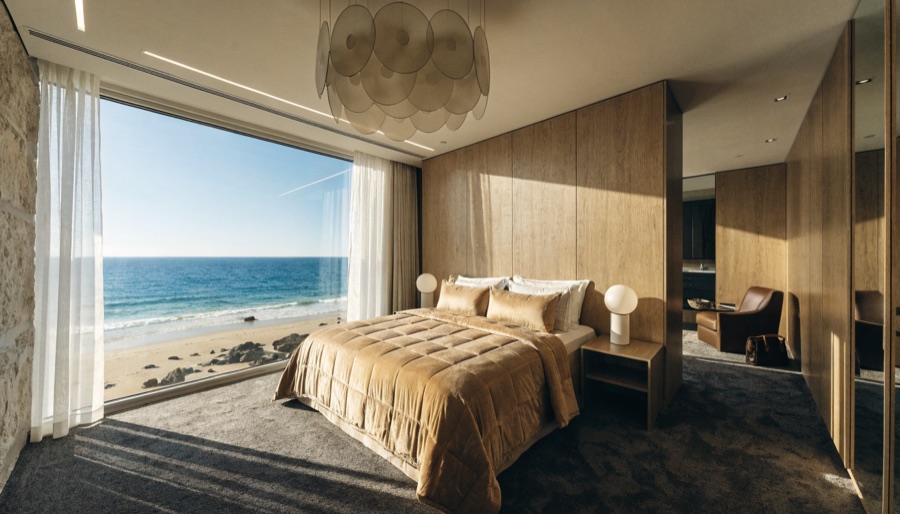 Sea-view suite